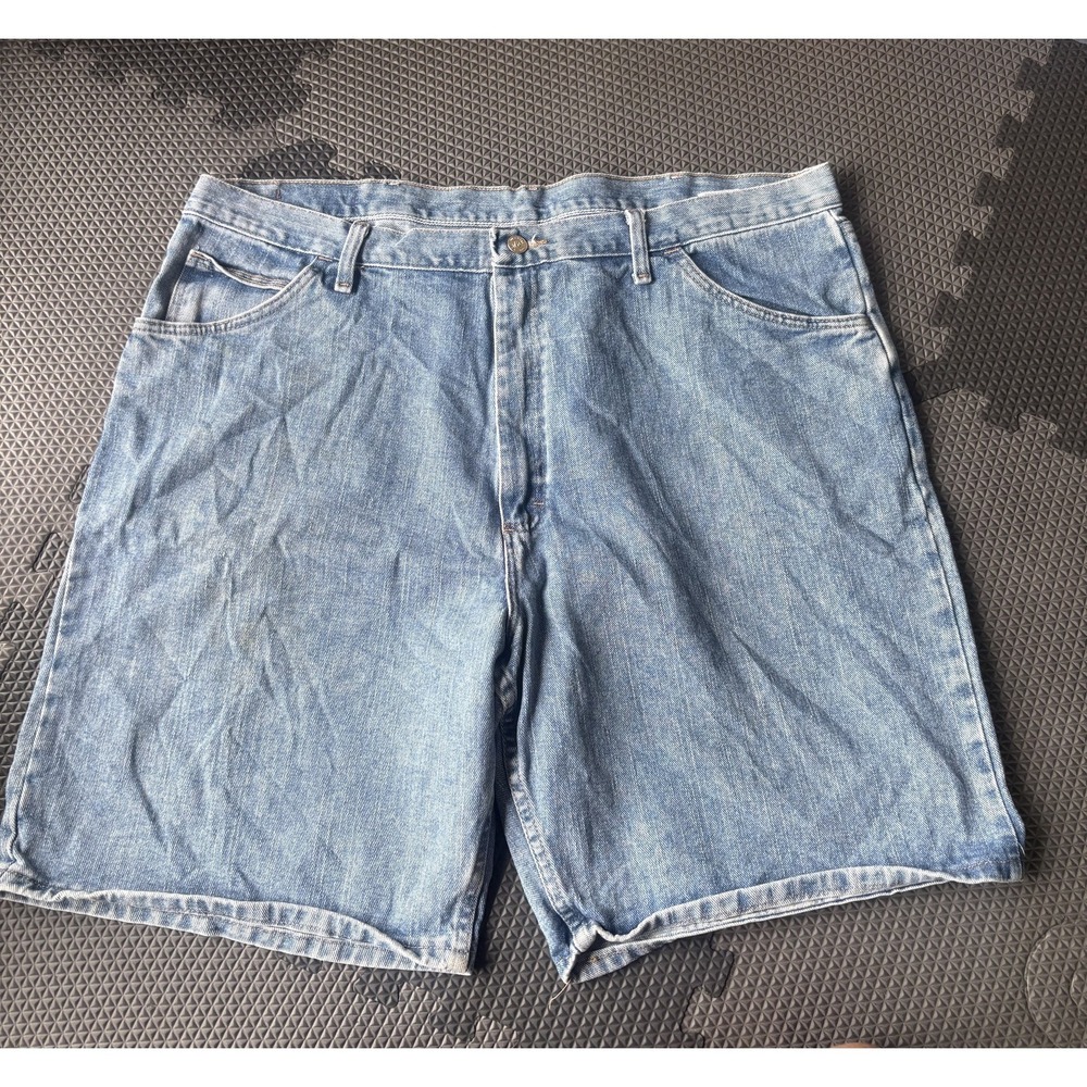 Wrangler Men's Relaxed Fit Denim Shorts Light Wash Blue Size 42 Cotton Casual
